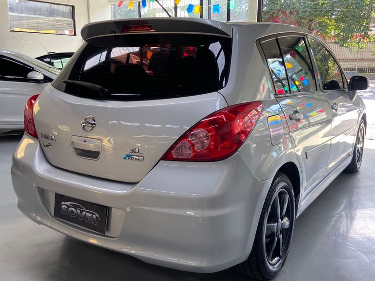 Nissan TIIDA SL 1.8/1.8 Flex 16V Aut.