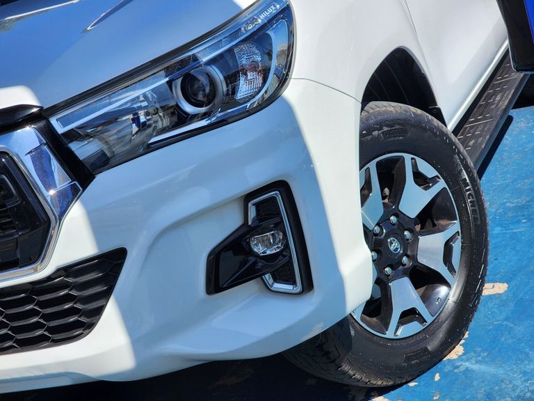 Toyota Hilux CD SRX 4x4 2.8 TDI 16V Diesel Aut.