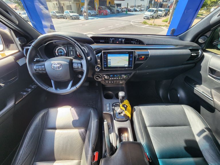 Toyota Hilux CD SRX 4x4 2.8 TDI 16V Diesel Aut.
