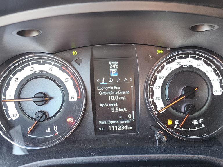 Toyota Hilux CD SRX 4x4 2.8 TDI 16V Diesel Aut.