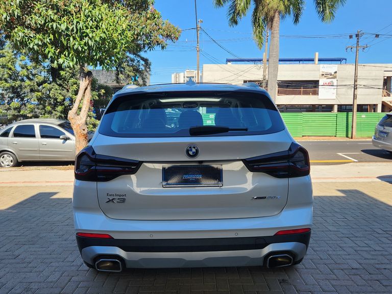 BMW X3 XDRIVE 30e X-Line Turbo Híbrido Aut.