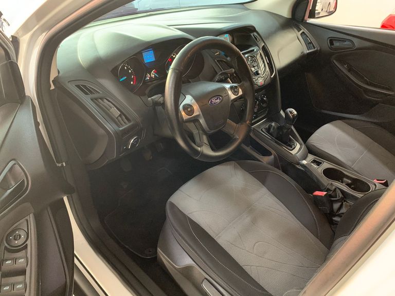 Ford Focus 1.6 S/SE/SE Plus Flex 8V/16V  5p