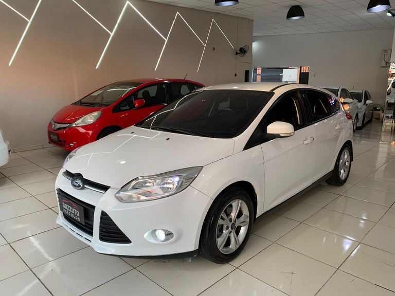 Ford Focus 1.6 S/SE/SE Plus Flex 8V/16V  5p
