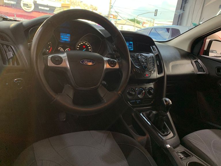 Ford Focus 1.6 S/SE/SE Plus Flex 8V/16V  5p