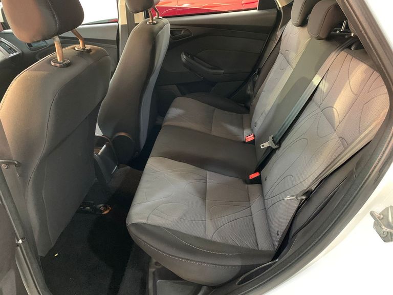Ford Focus 1.6 S/SE/SE Plus Flex 8V/16V  5p