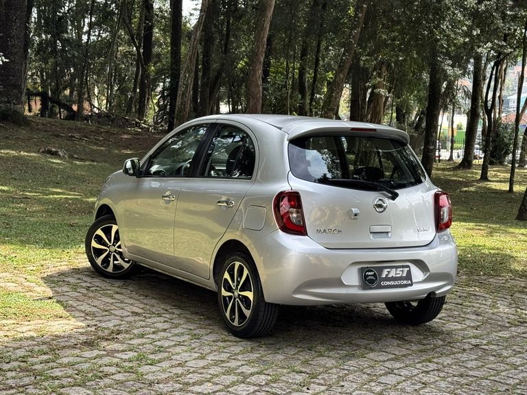 Nissan MARCH SL 1.6 16V Flex Fuel 5p