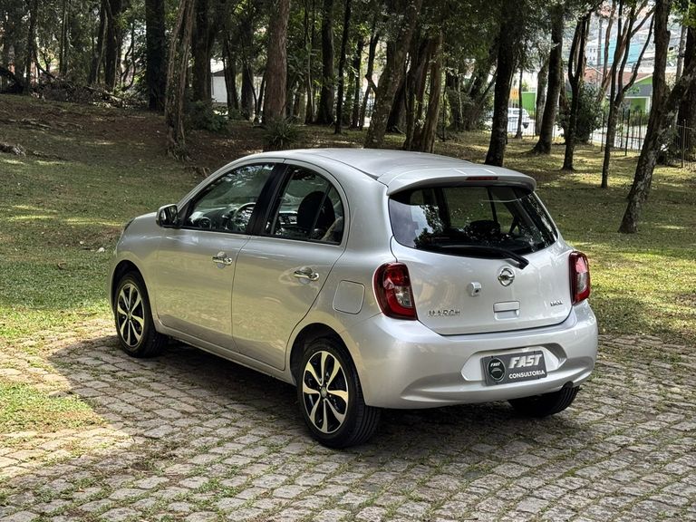 Nissan MARCH SL 1.6 16V Flex Fuel 5p