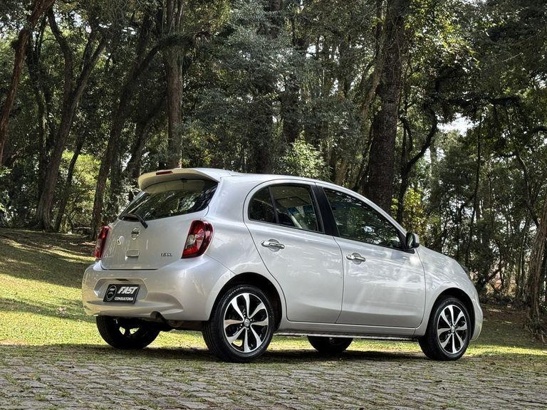 Nissan MARCH SL 1.6 16V Flex Fuel 5p