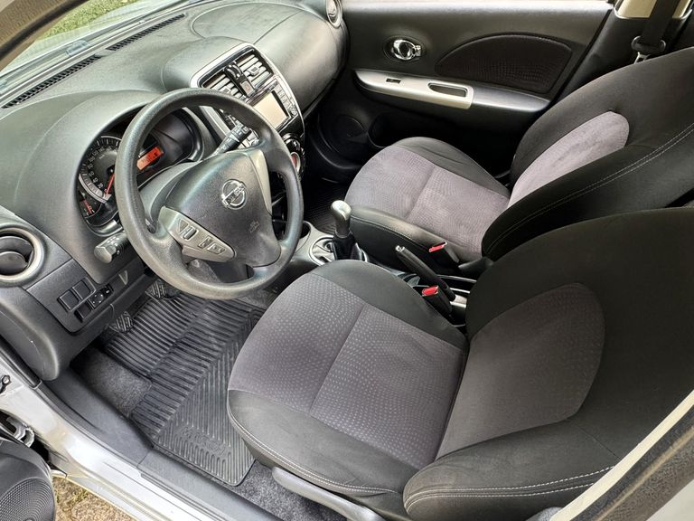 Nissan MARCH SL 1.6 16V Flex Fuel 5p