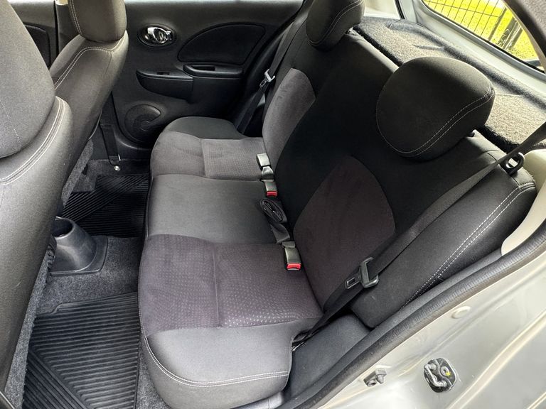 Nissan MARCH SL 1.6 16V Flex Fuel 5p