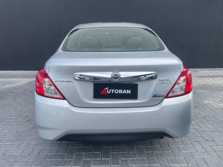 Nissan VERSA SL 1.6 16V FlexStart 4p Aut.