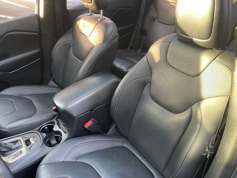 Jeep Cherokee Limited 3.2 4x4 V6 Aut.