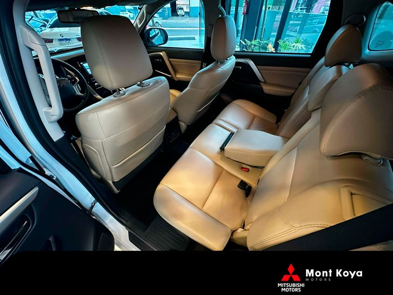 Mitsubishi Pajero Sport HPE-S 2.4  4x4 Diesel Aut.