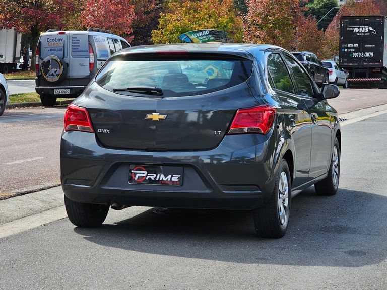Chevrolet ONIX HATCH LT 1.0 8V FlexPower 5p Mec.