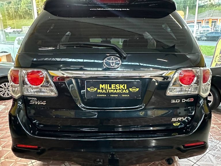 Toyota Hilux CD SRV 4x4 2.7 Flex 16V Aut.