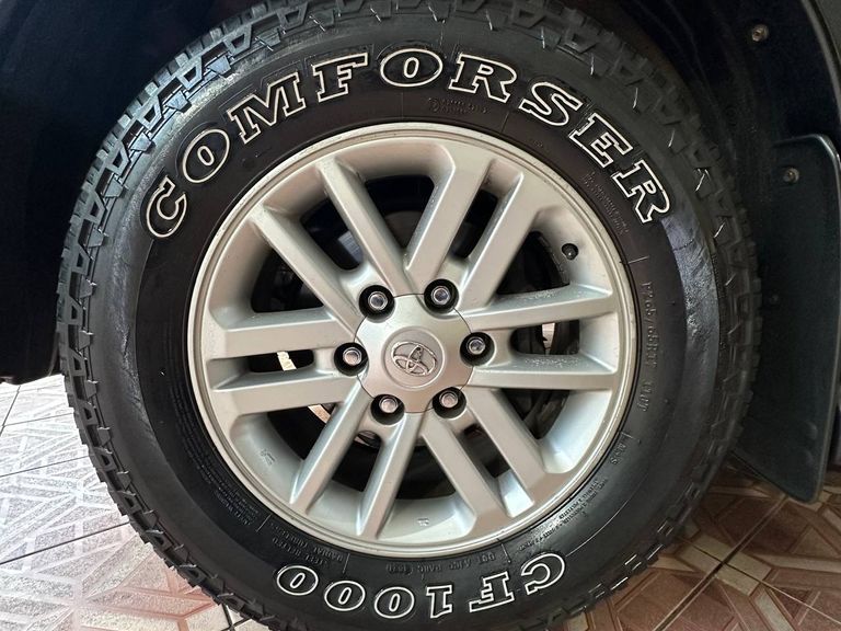 Toyota Hilux CD SRV 4x4 2.7 Flex 16V Aut.