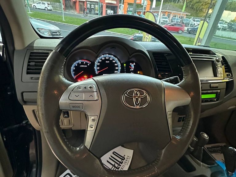 Toyota Hilux CD SRV 4x4 2.7 Flex 16V Aut.