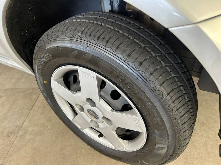 Ford Ka 1.0 8V/1.0 8V ST Flex 3p