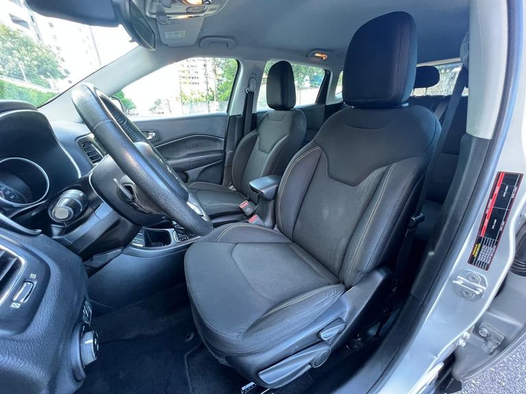 Jeep COMPASS LONGITUDE 2.0 4x2 Flex 16V Aut.