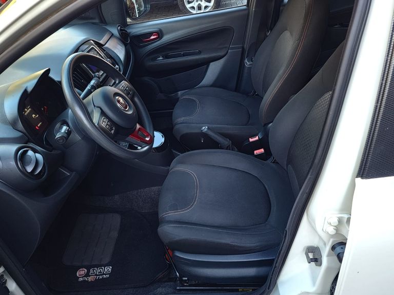 Fiat UNO SPORTING Dualogic 1.4 EVO Flex 8V 4p