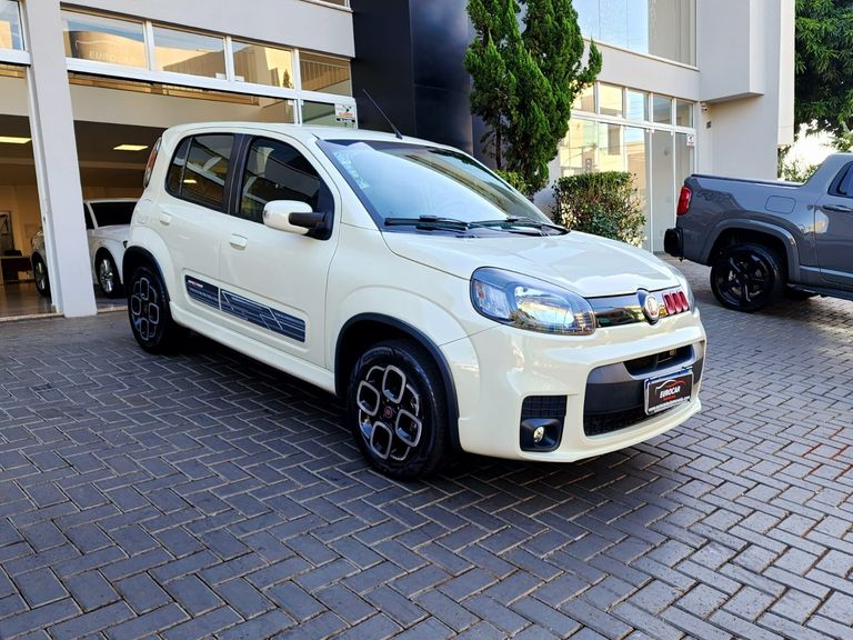 Fiat UNO SPORTING Dualogic 1.4 EVO Flex 8V 4p