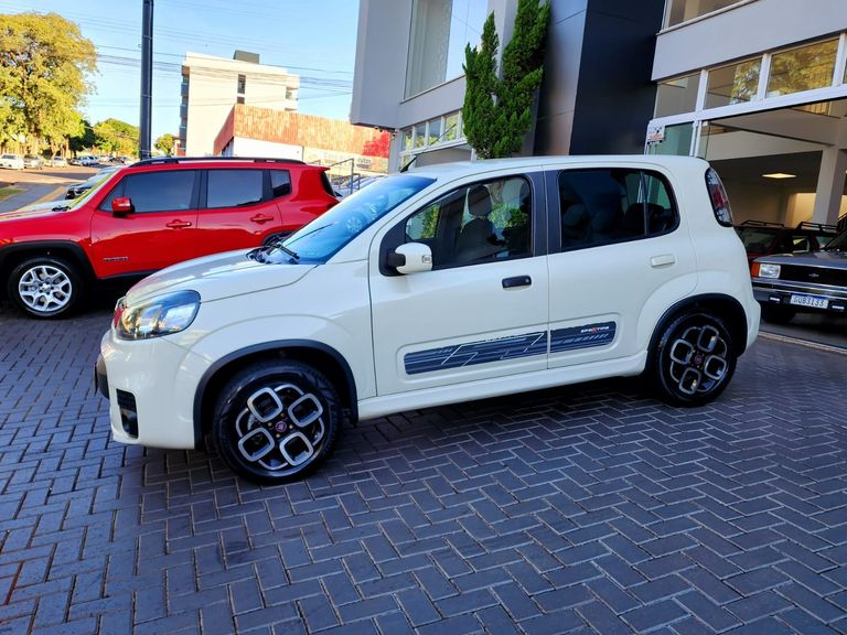 Fiat UNO SPORTING Dualogic 1.4 EVO Flex 8V 4p