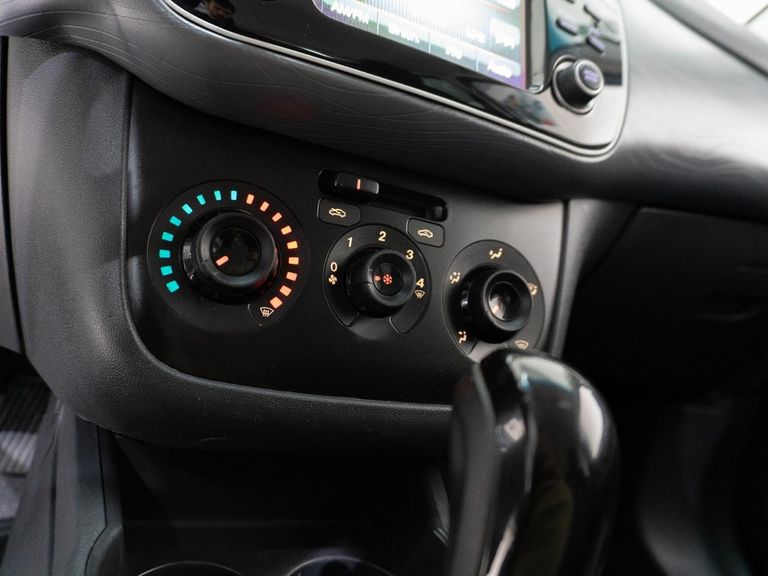 Fiat Punto ESSENCE SP Dualogic 1.6 Flex 16V