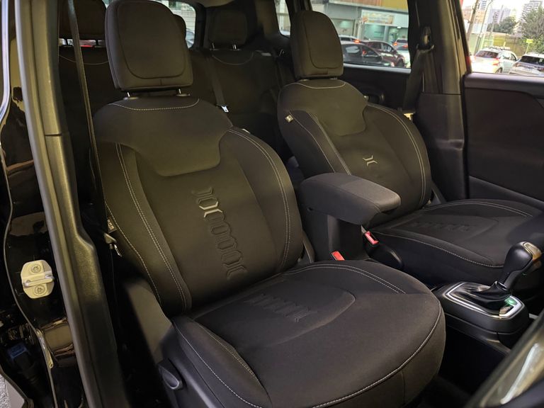 Jeep Renegade Sport T270 1.3 TB 4x2 Flex Aut.