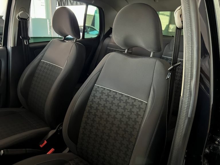 VolksWagen Fox Comfortline 1.6 Flex 8V 5p
