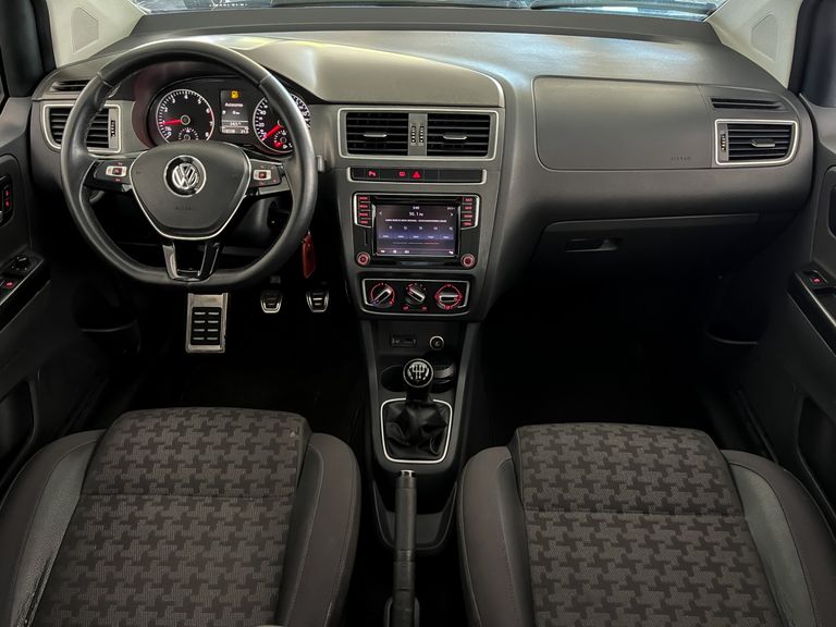 VolksWagen Fox Comfortline 1.6 Flex 8V 5p