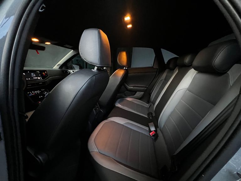 VolksWagen Nivus Highline 1.0 200 TSI Flex Aut.
