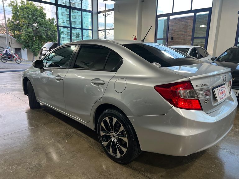 Honda Civic Sedan LXR 2.0 Flexone 16V Aut. 4p