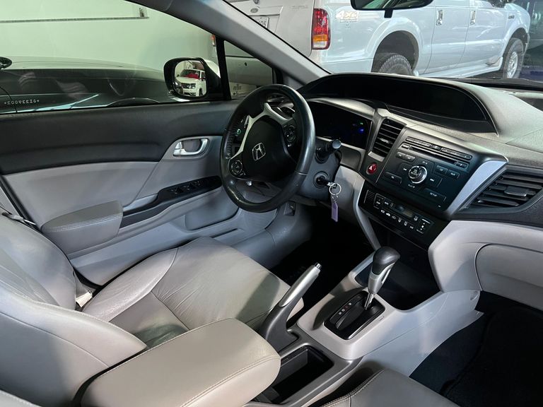 Honda Civic Sedan LXR 2.0 Flexone 16V Aut. 4p