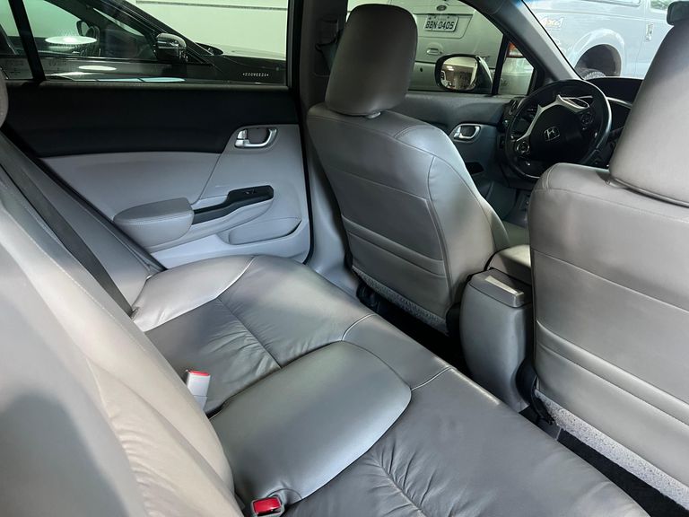 Honda Civic Sedan LXR 2.0 Flexone 16V Aut. 4p