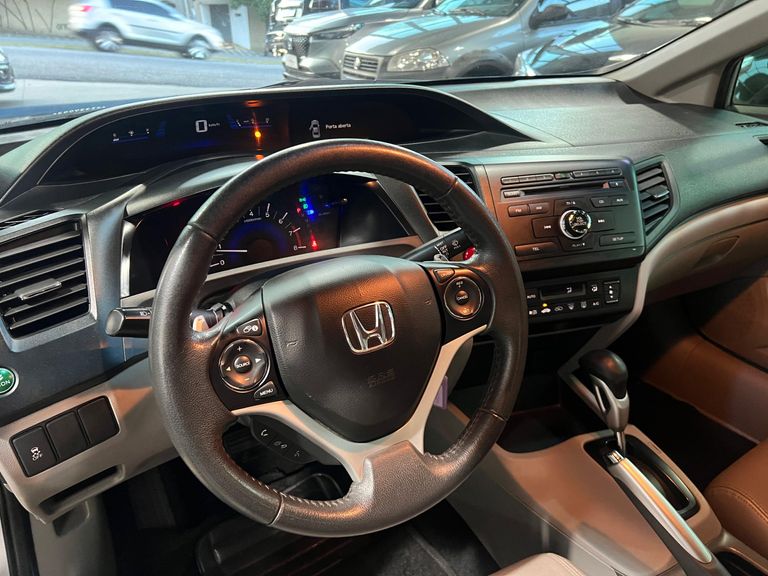 Honda Civic Sedan LXR 2.0 Flexone 16V Aut. 4p