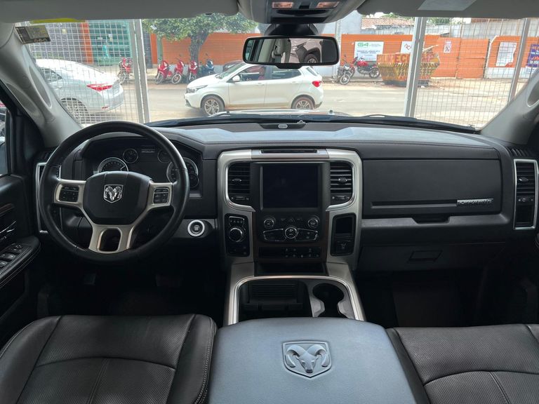 RAM CLASSIC LARAMIE 5.7 CD V8 4X4 Aut.