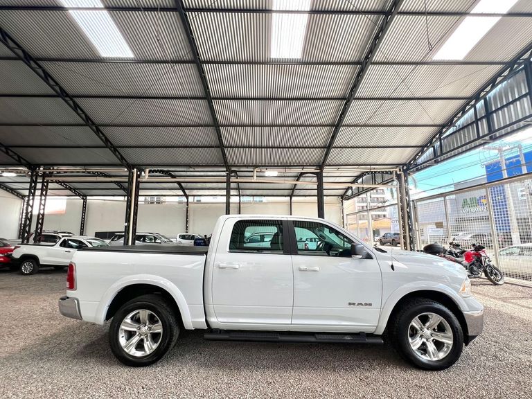 RAM CLASSIC LARAMIE 5.7 CD V8 4X4 Aut.
