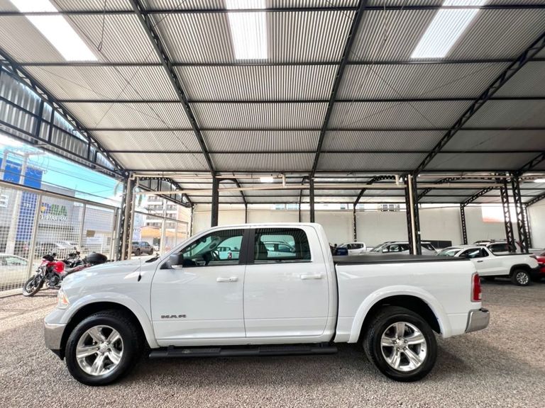 RAM CLASSIC LARAMIE 5.7 CD V8 4X4 Aut.