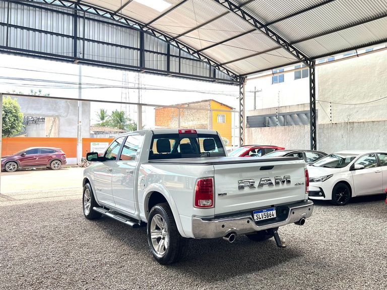 RAM CLASSIC LARAMIE 5.7 CD V8 4X4 Aut.