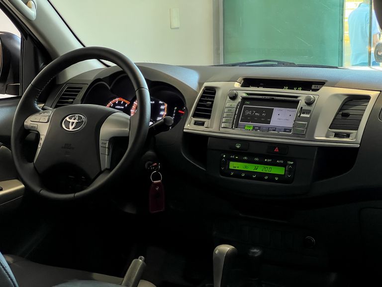 Toyota Hilux CD SRV D4-D 4x4 3.0 TDI Diesel Aut