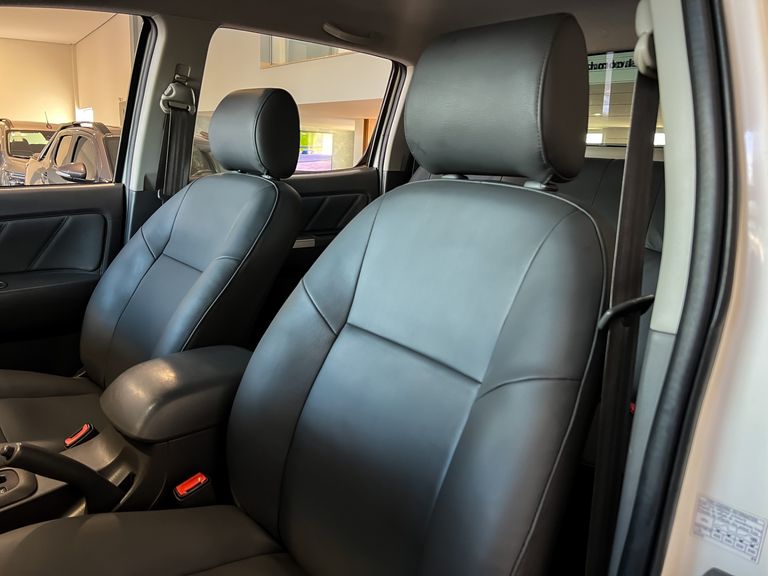 Toyota Hilux CD SRV D4-D 4x4 3.0 TDI Diesel Aut