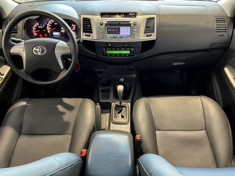 Toyota Hilux CD SRV D4-D 4x4 3.0 TDI Diesel Aut
