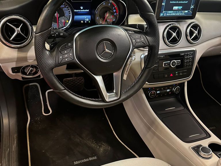 Mercedes GLA 200 Vision 1.6/1.6 TB 16V Flex Aut.