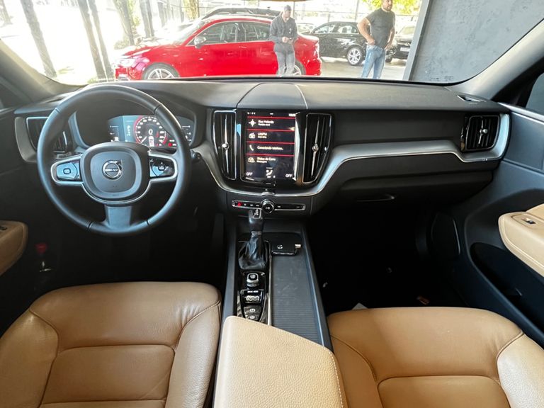 Volvo XC 60 T-5 MOMENTUM 2.0 254cv AWD 5p