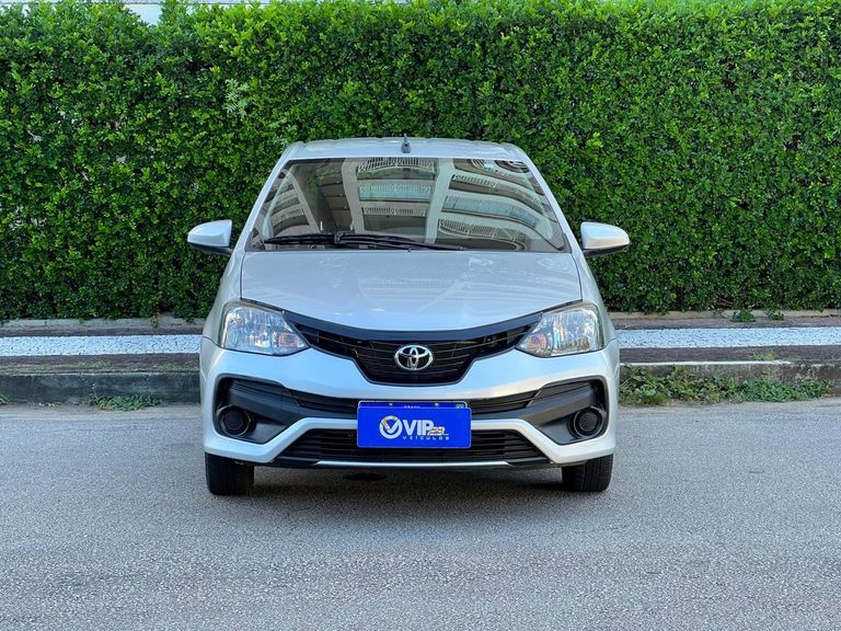 Toyota ETIOS X Plus 1.5 Flex 16V 5p Mec.