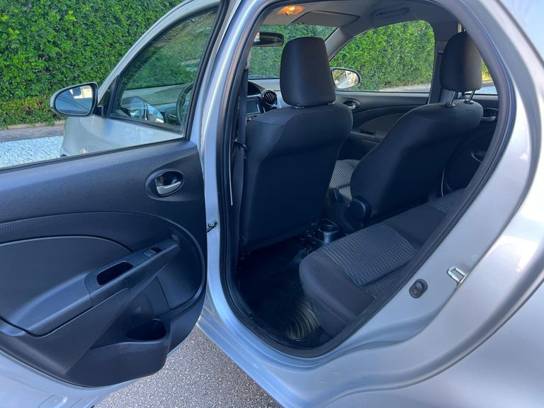 Toyota ETIOS X Plus 1.5 Flex 16V 5p Mec.