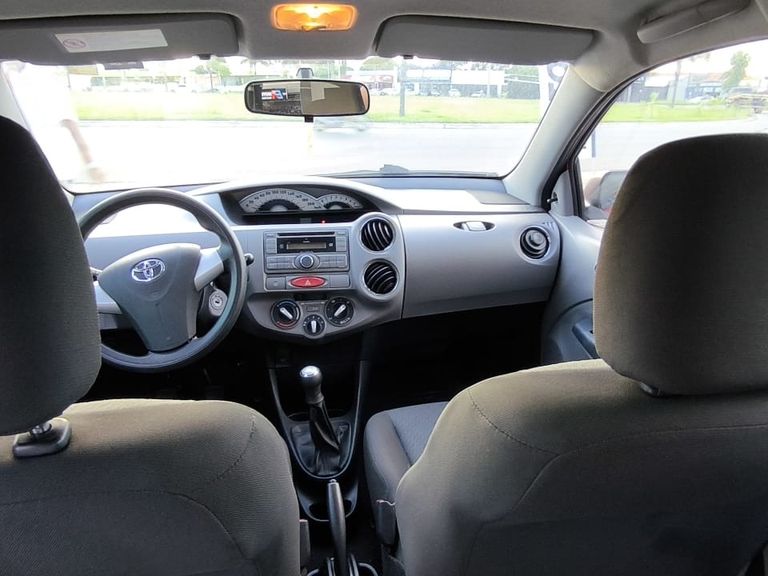 Toyota ETIOS XLS 1.5 Flex 16V 5p Mec.