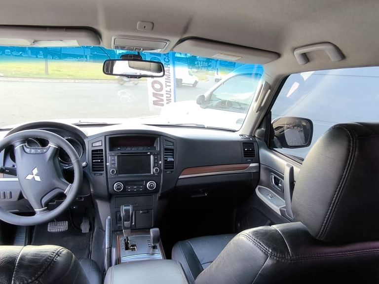 Mitsubishi Pajero GLS Full 3.8 V6 250cv 5p Aut.