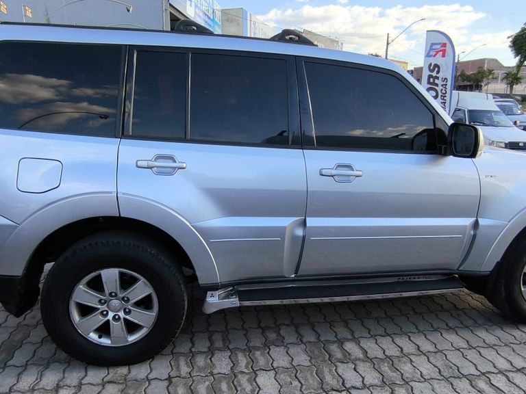 Mitsubishi Pajero GLS Full 3.8 V6 250cv 5p Aut.