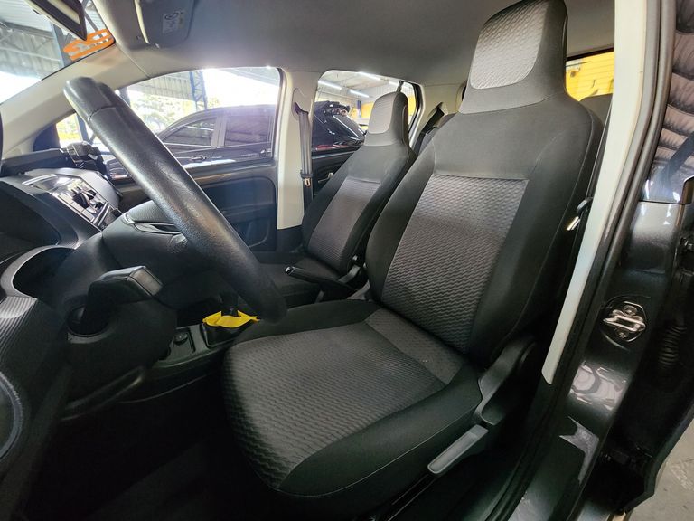 VolksWagen up! move 1.0 TSI Total Flex 12V 5p